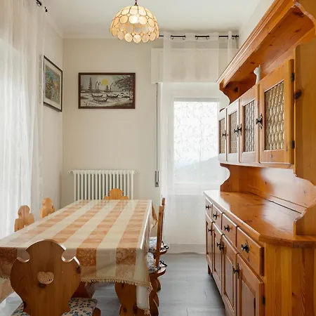Apartment Nide House *