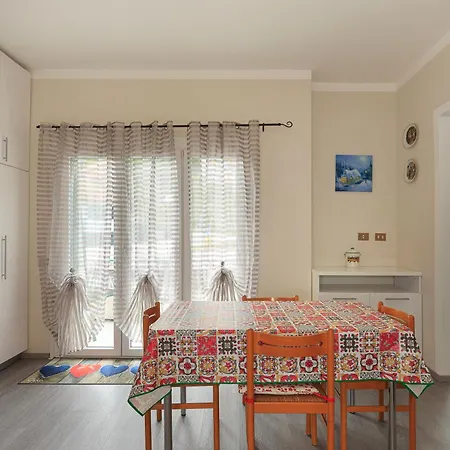 Apartment Nide House